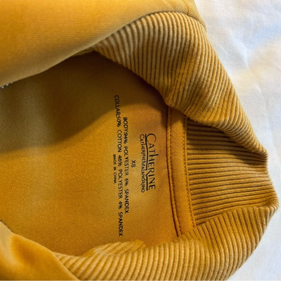 Catherine xs top - Picture 2 of 3